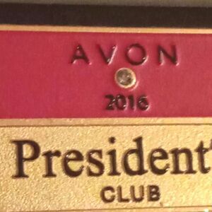 Avon Presidents Club Award Pin 2016